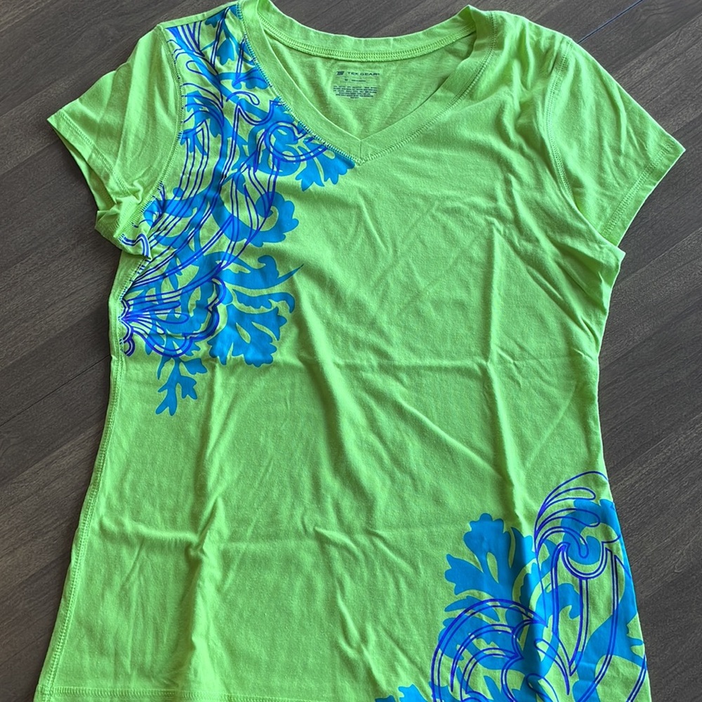 Women’s Tek Gear Workout Tees (4). - Picture 13 of 16